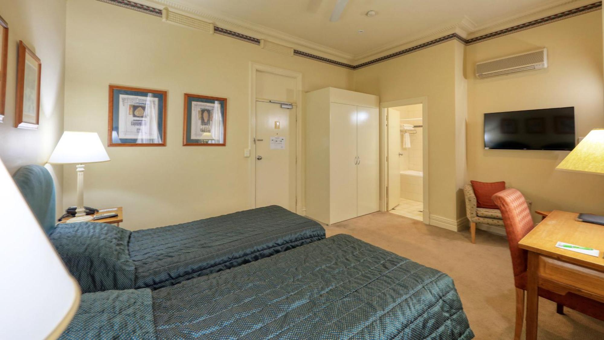 Royal Exchange 4* Broken Hill