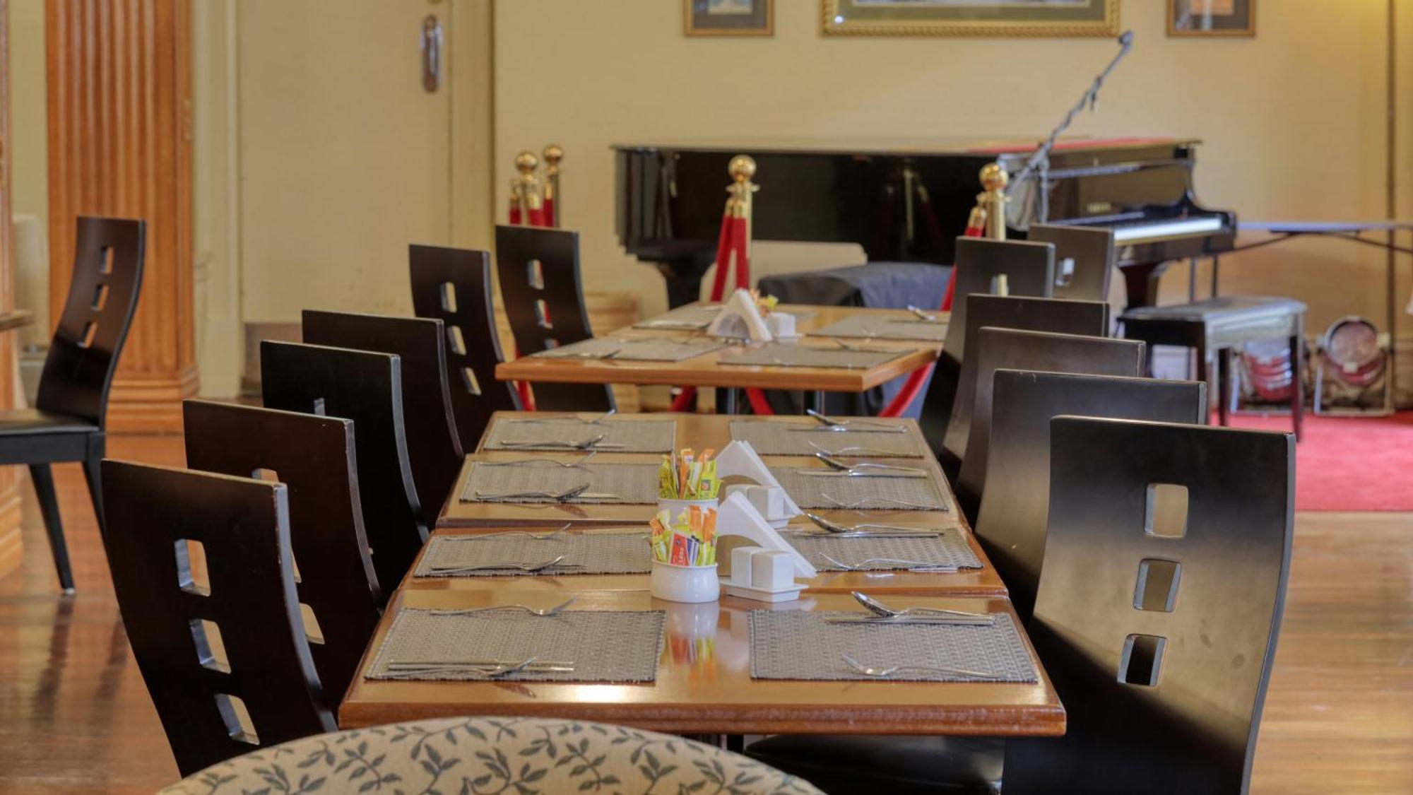 Royal Exchange Hotel 4*